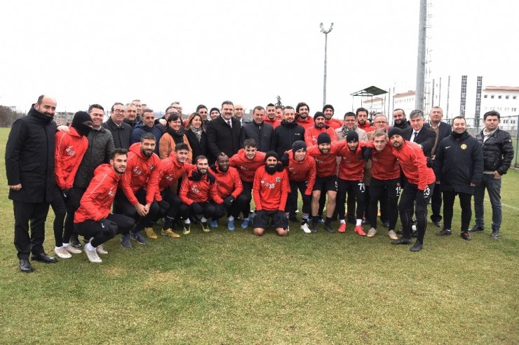 Rektör Çomaklı’dan Eskişehirspor’a destek sözü