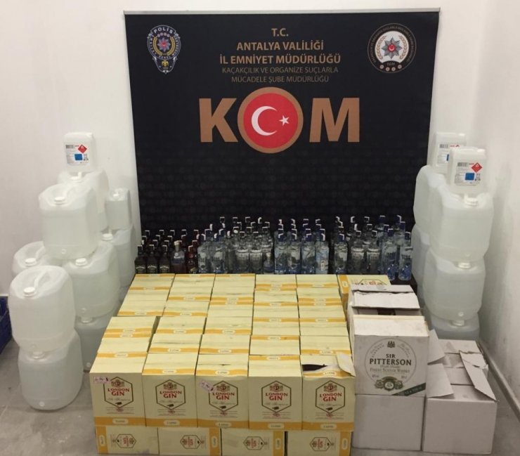 Antalya’da yüklü miktarda sahte içki ele geçirildi