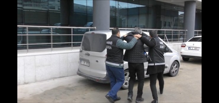 Piyasa değeri 500 bin TL olan uyuşturucu sobanın içinde ele geçirildi