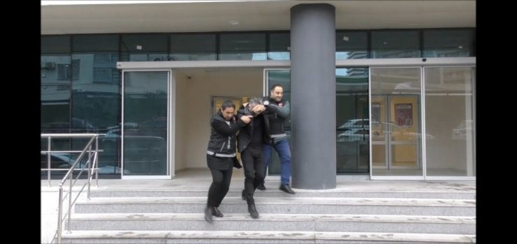 Piyasa değeri 500 bin TL olan uyuşturucu sobanın içinde ele geçirildi