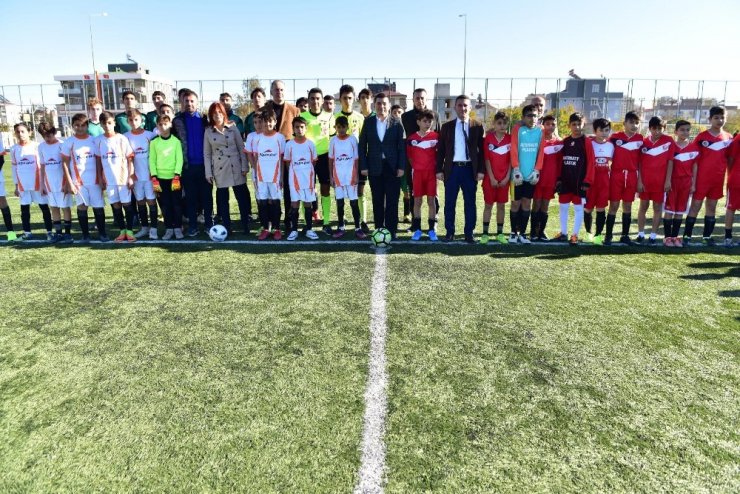 Futbolcu Fabrikası Kepez’de projesi