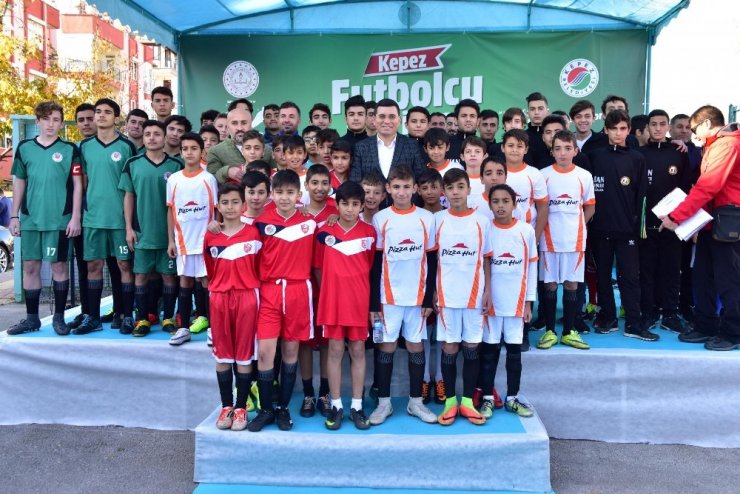 Futbolcu Fabrikası Kepez’de projesi
