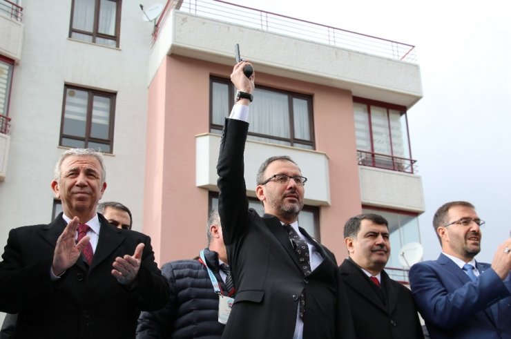 Bakan Kasapoğlu, 84. Büyük Atatürk Koşusu’nun startını verdi