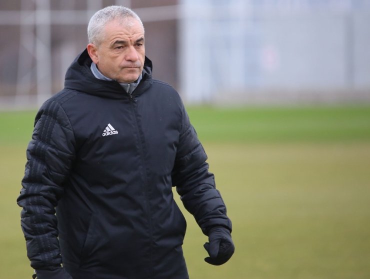Rıza Çalımbay: “Çok transfer yapmayacağız”