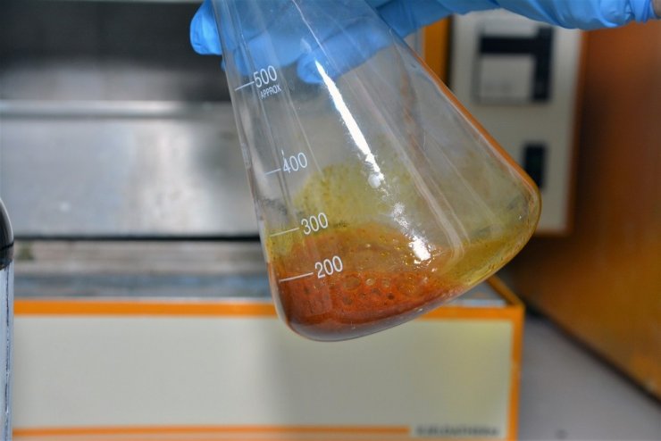 Büyükşehir Tarım Laboratuvarı üreticinin yanında