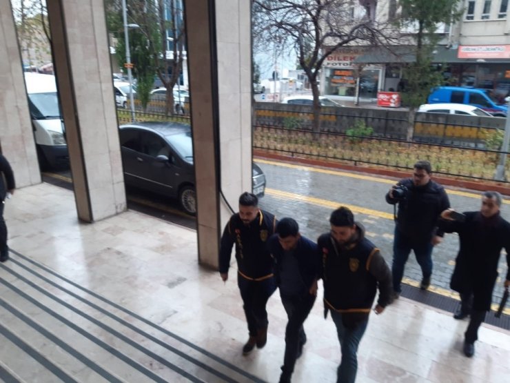 Telefon dolandırıcılığına 2 tutuklama