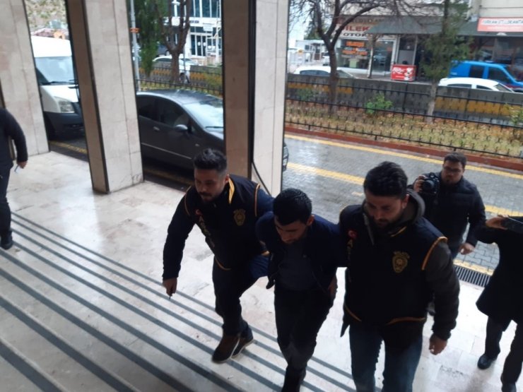 Telefon dolandırıcılığına 2 tutuklama