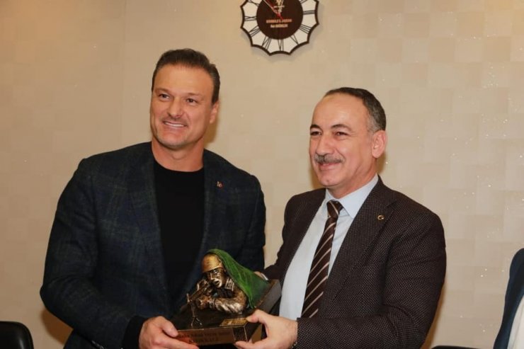 AK Parti’li Milletvekili Özalan’dan ’yerli otomobil’ açıklaması: "Tarihin en büyük adımı"