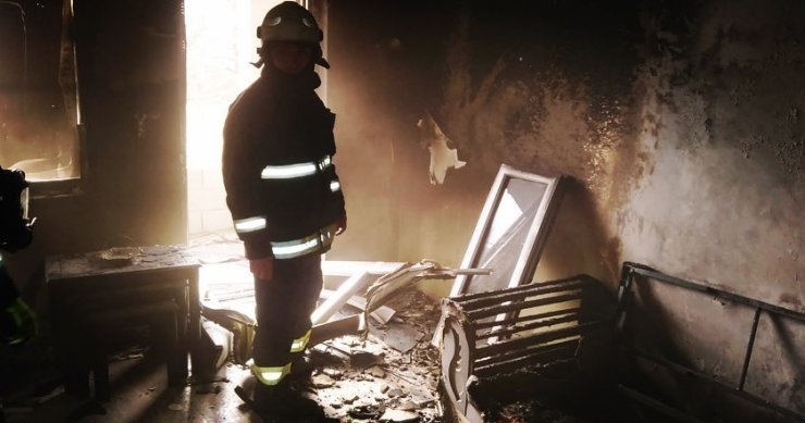 Van’da meydana gelen 4 ayrı yangına itfaiye ekipleri müdahale etti