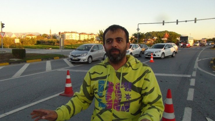 Kasksız motosiklet sürücüsünün kırmızı ışık ihlali ölümle sonuçlandı