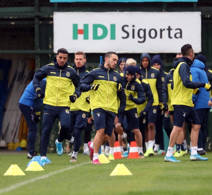 Fenerbahçe, Çaykur Rizespor maçı hazırlıklarını tamamladı