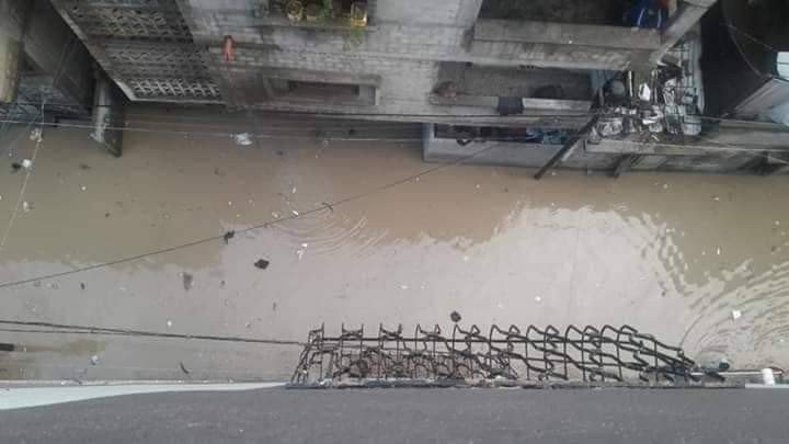 Gazze Şeridi’nde cadde ve sokaklar sular altında