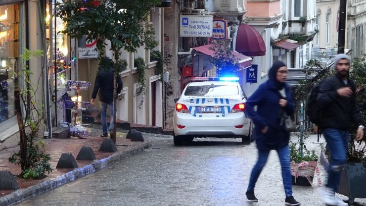 Beyoğlu’nda “Hanuka ve Noel Bayramı” kutlamaları için bazı yollar trafiğe kapatıldı