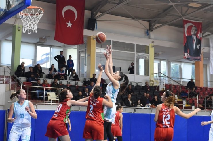 Tarsus’un perileri, Başkan Bozdoğan için pankart açtı