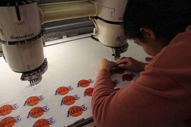 İzmir’de doğan nakış sektörü can çekişiyor, firmalar kepenk kapatıyor