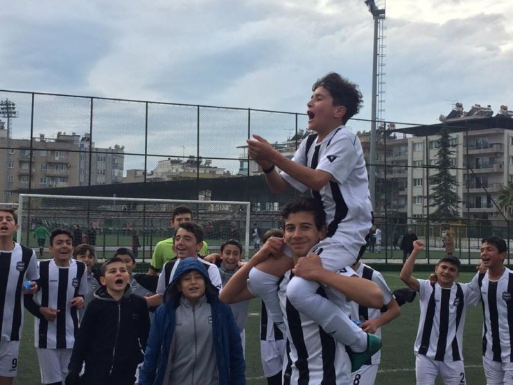 Nazilli Belediyespor U-14 Takımı 2019’u kupa ile kapattı