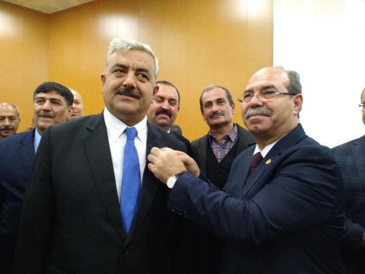 Osmaniye’de Saadet Partili ve CHP’li iki belediye başkanı AK Parti’ye geçti