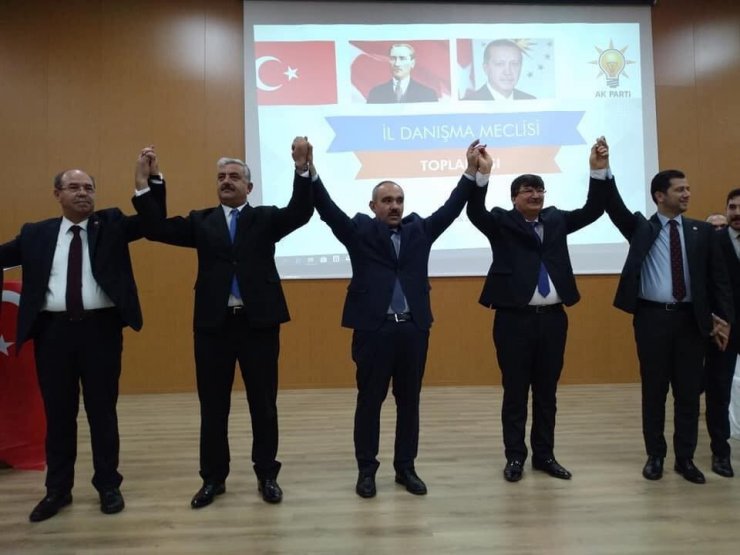 Osmaniye’de Saadet Partili ve CHP’li iki belediye başkanı AK Parti’ye geçti