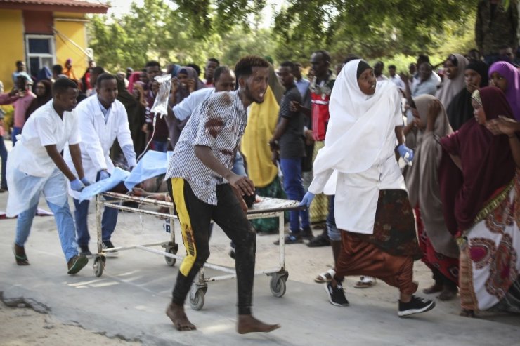 Somali’de çok sayıda kişinin öldüğü saldırıyı terör örgütü Eş-Şebab üstlendi