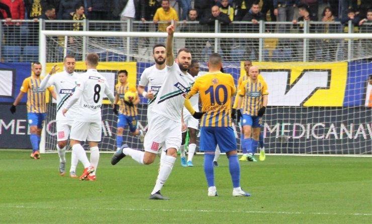 Süper Lig: MKE Ankaragücü: 0 - Denizlispor: 2 (İlk yarı)
