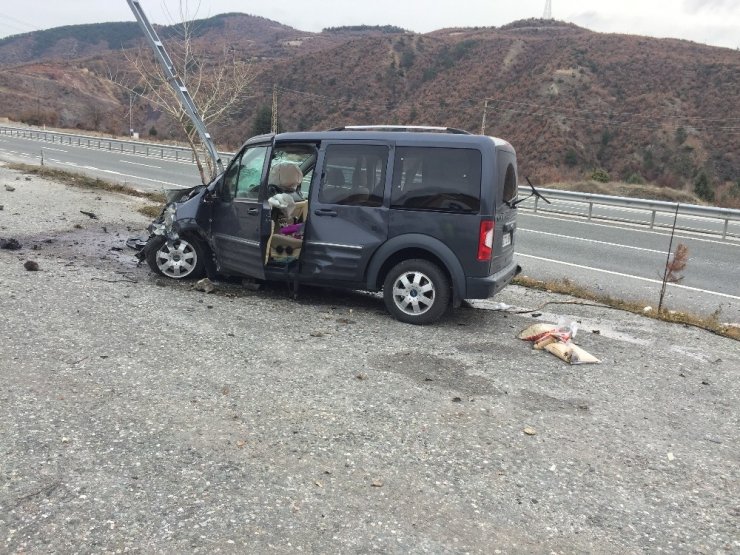Tosya’da trafik kazası: 2 yaralı