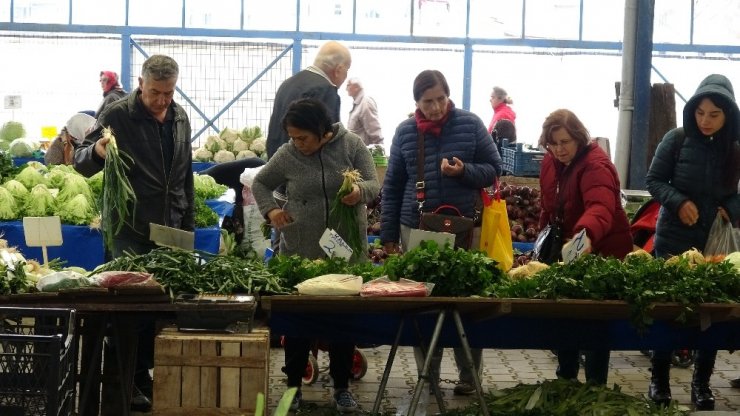 Pazarlarda yılbaşı hareketliliği
