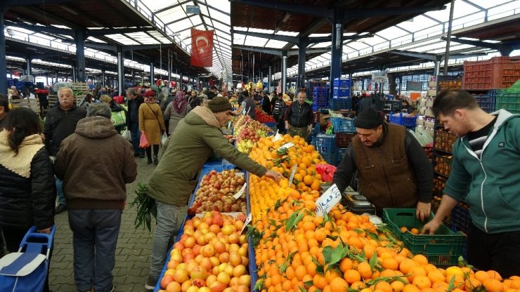 Pazarlarda yılbaşı hareketliliği