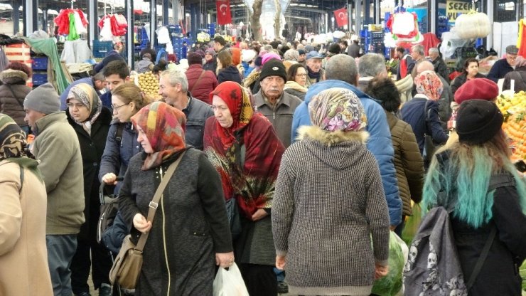 Pazarlarda yılbaşı hareketliliği