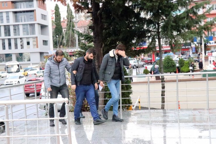 Telefon hatlarına kaçak giren 2 kişi yakalandı