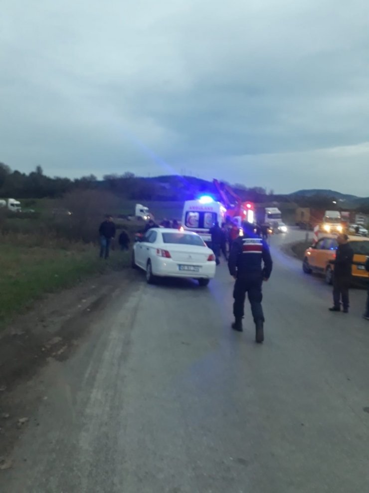 İzmir’de otomobil köprüden uçtu: 1 yaralı