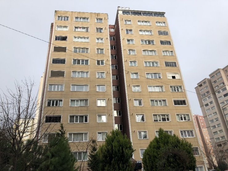 Beylikdüzü’nde iki çoçuk annesi kadın, eşini öldürdü