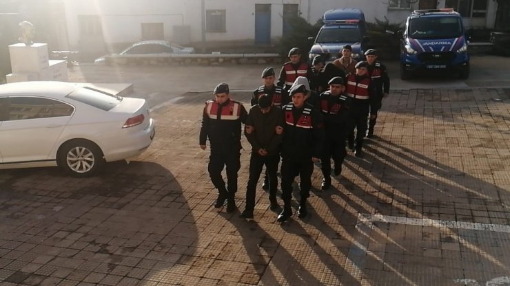 Kocan gözaltına alındı yalanı ile dolandırıcılık yapan 4 şahsı JASAT yakaladı