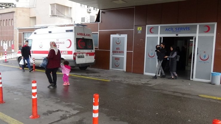 Diyarbakır’da gıda zehirlenmesi, onlarca kişi hastaneye koştu