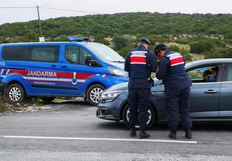 İzmir’de jandarmanın huzur operasyonunda ceza yağdı