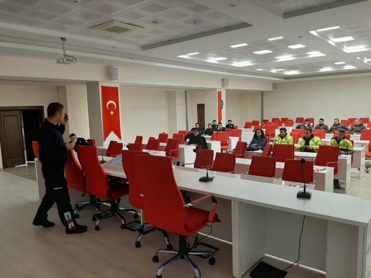 Emniyet güçleri yangın eğitimi aldı