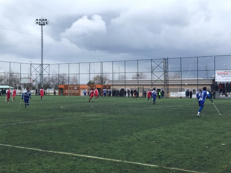 Şampiyon ilk yarıyı lider kapattı 1-0