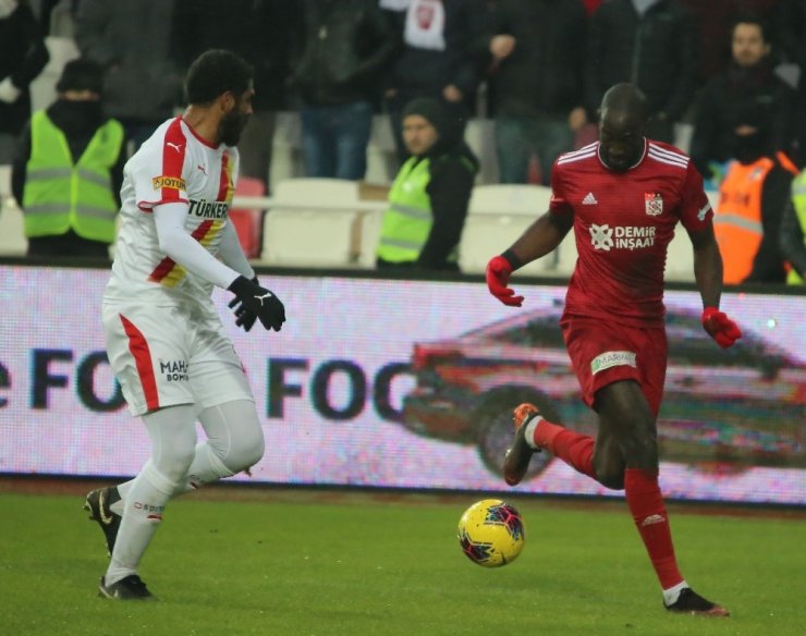 Süper Lig: D.G. Sivasspor: 1 - Göztepe: 0 (Maç sonu)