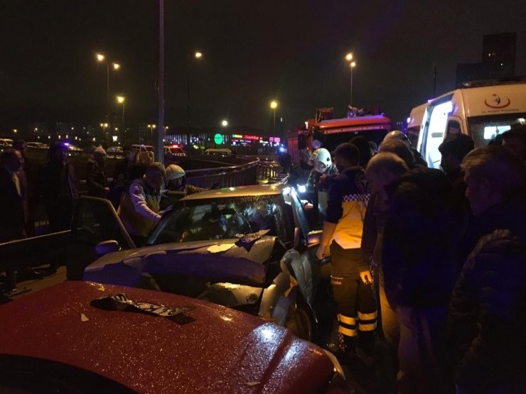 Ters yöne giren araç kazaya neden oldu: 7 yaralı