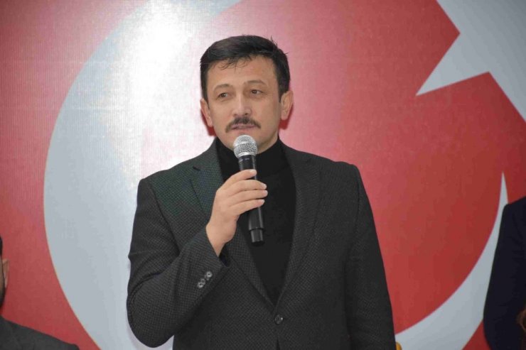 AK Partili Hamza Dağ, Menemen’de Muhtarlar Şurası’na katıldı