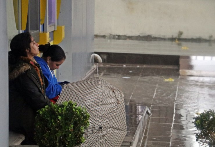 Antalya’da sağanak etkili oldu
