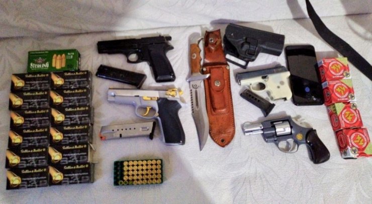 Bursa’da kaçak silah operasyonu, 1’i kadın üç kişi gözaltına alındı