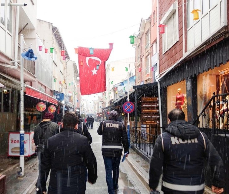Polis ekiplerinden yılbaşı denetimi