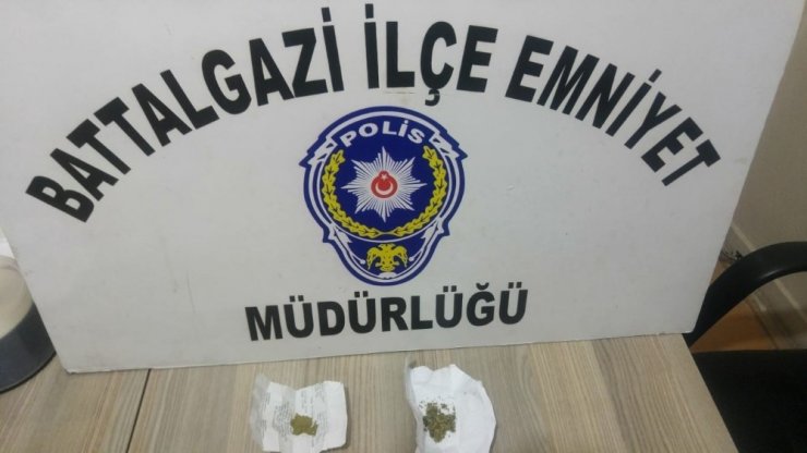 Malatya’da ruhsatsız silah denetimi: 8 gözaltı