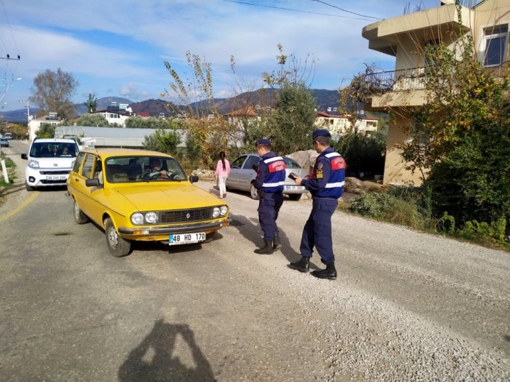 Fethiye’de jandarmadan yeni yıl öncesi denetim