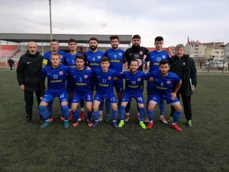 Lider 3 puanı 3 golle aldı
