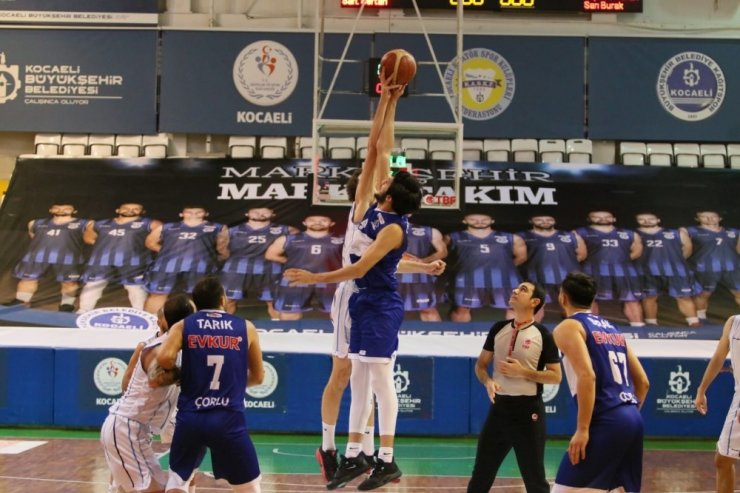 Kağıtspor Basketbol’dan bir galibiyet daha