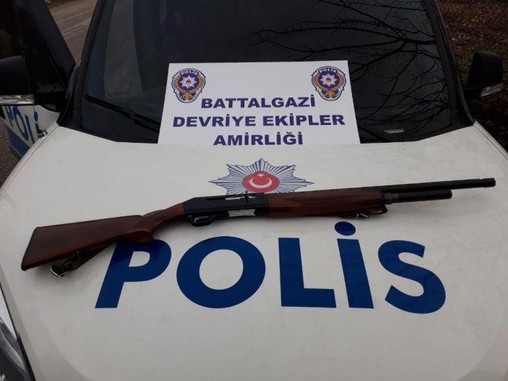 Malatya’da ruhsatsız silah denetimi: 8 gözaltı
