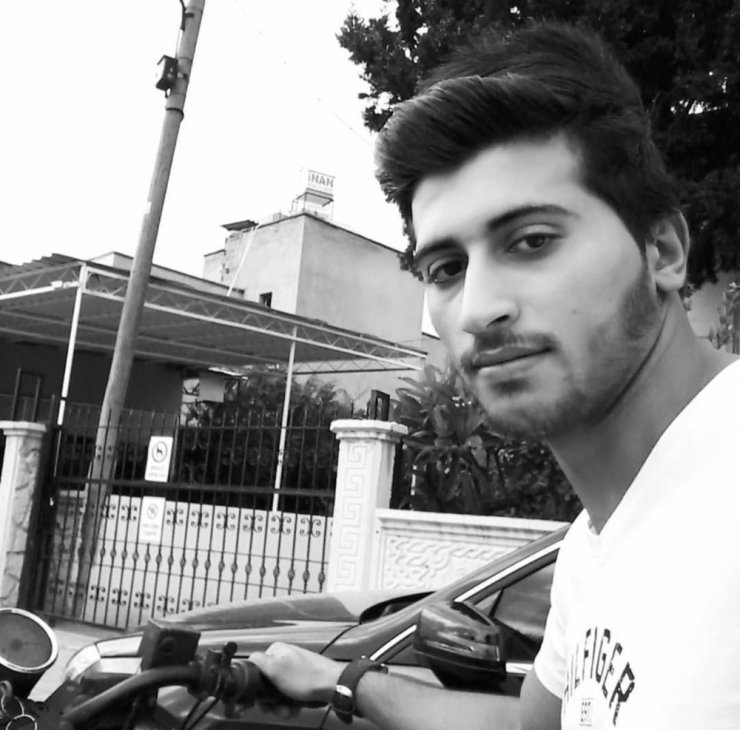 Motosikletli kuryeye otomobil çarptı: 1 ölü