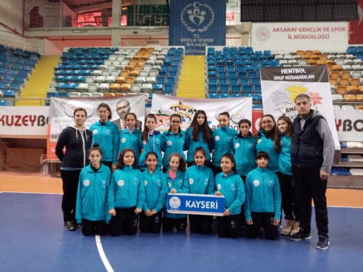 Analig Hentbol Takımları Çeyrek Finalde