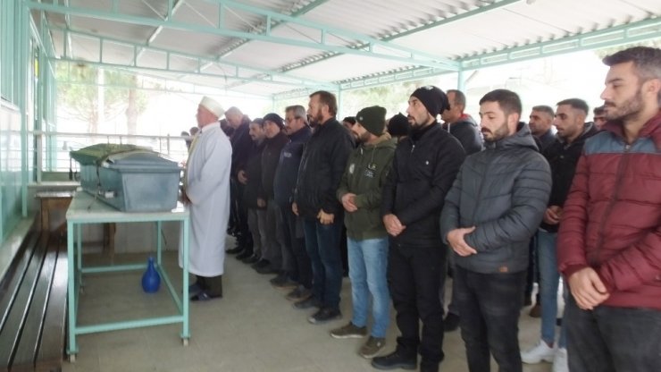 Selin gözyaşları ile son yolculuğunu uğurlandı